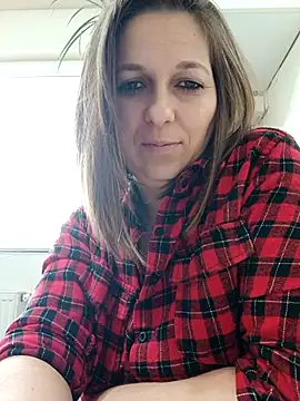 Snapshot of AdaJoy chatting on 01-14-26, 12:22 AdaJoy online show from 01-14-26, 12:22