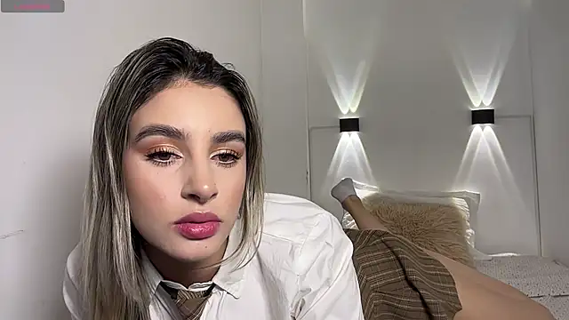 KendallQuin online show from 01-14-26, 05:40