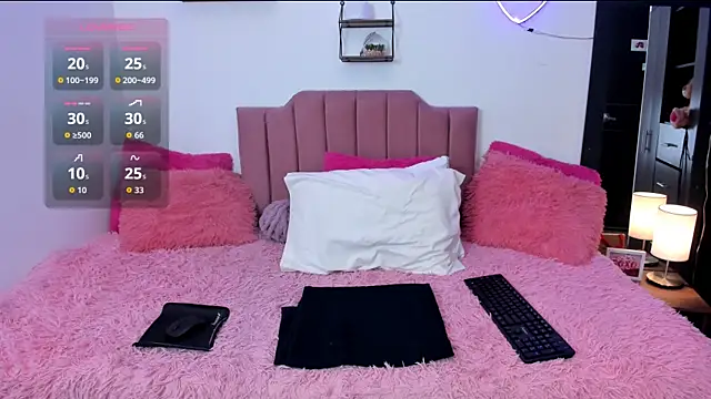 Nina curves online show from 02-07-26, 08:34