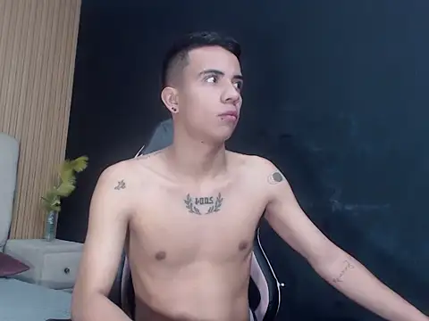 MaximoGrayy online show from 01-14-26, 06:46