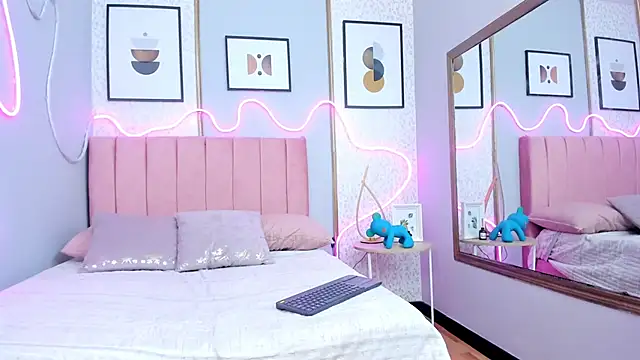 SAMMYLEWISMD online show from 02-04-26, 01:22