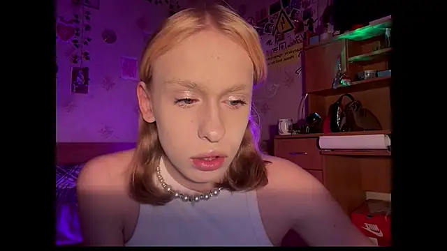 Snapshot of miss_barbie111 chatting on 01-16-26, 05:44 miss barbie111 online show from 01-16-26, 05:44