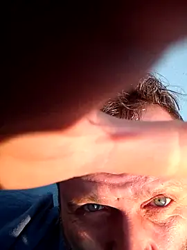 Funfukruon online show from 03-22-26, 06:50