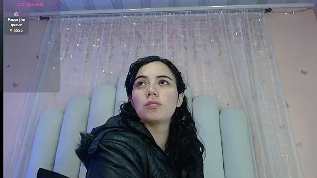 RoseConor  online show from 02-12-26, 03:12