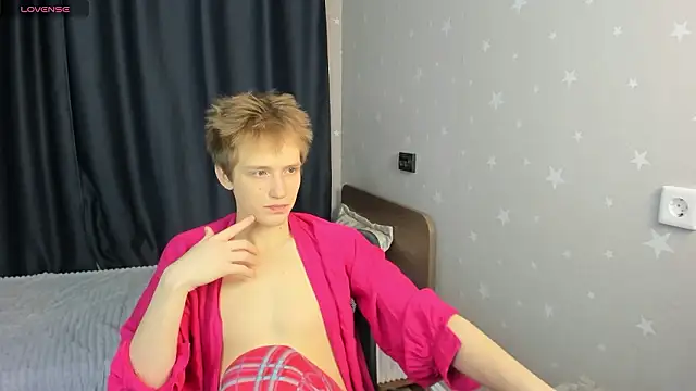 Snapshot of Kai_Milller chatting on 02-10-26, 07:18 Kai Milller online show from 02-10-26, 07:18