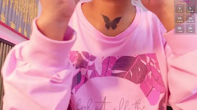 Snapshot of Scarlet_Vixen_ chatting on 02-24-26, 12:36 Scarlet Vixen online show from 02-24-26, 12:36