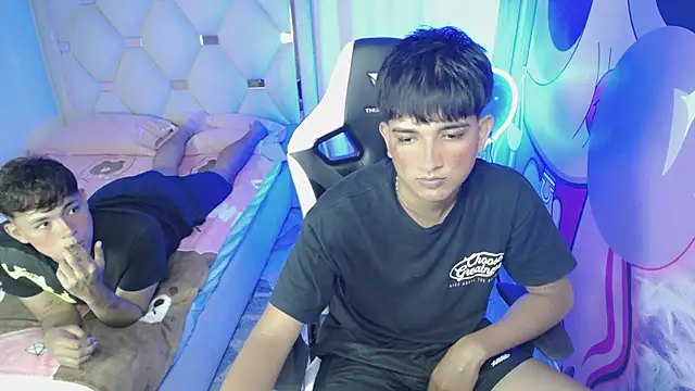 Maxwell boys online show from 01-17-26, 03:33