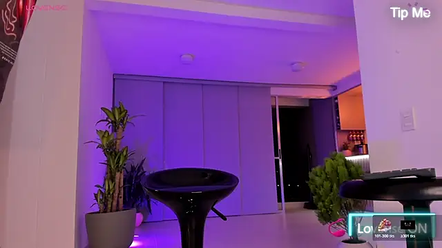 Snapshot of LennerCollins_ chatting on 04-04-26, 02:10 LennerCollins online show from 04-04-26, 02:10