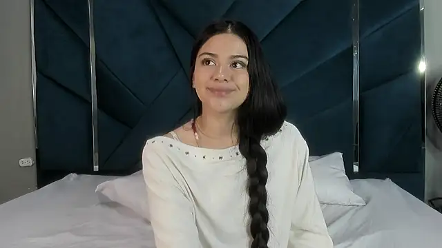 Snapshot of CottonCloud20 chatting on 02-18-26, 02:02 CottonCloud20 online show from 02-18-26, 02:02