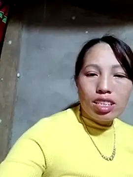 Gummiesu online show from 02-24-26, 08:51