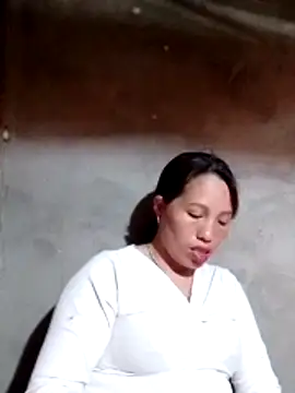 Gummiesu online show from 03-03-26, 09:53