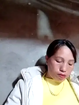 Gummiesu online show from 03-04-26, 01:06