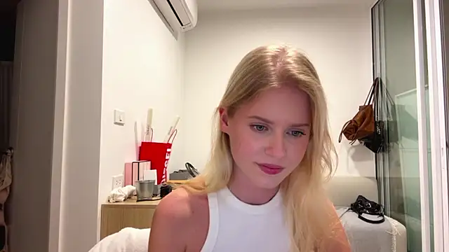 Snapshot of Slay_Swag chatting on 02-03-26, 10:20 Slay Swag online show from 02-03-26, 10:20