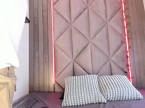 AndrewKenoxx  online show from 02-06-26, 07:39