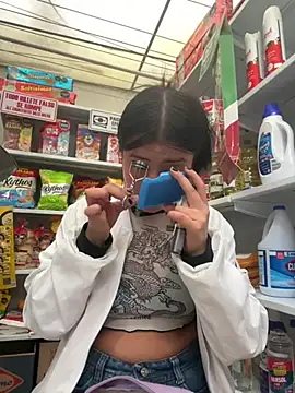 StrawberryPink  online show from 02-27-26, 11:32