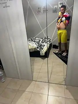 piccolo2002 online show from 01-17-26, 04:00