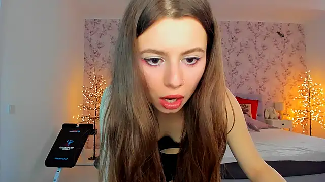 Snapshot of Hot_Molly5 chatting on 02-15-26, 10:58 Hot Molly5 online show from 02-15-26, 10:58