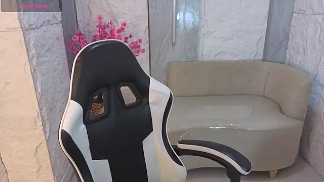 Aliz Cooper Tx online show from 02-04-26, 07:42