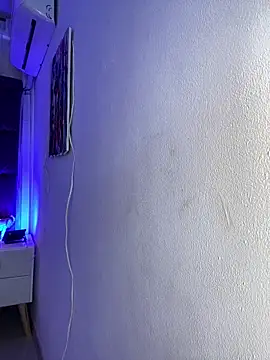 Snapshot of Auri__ chatting on 02-03-26, 07:41 Auri online show from 02-03-26, 07:41