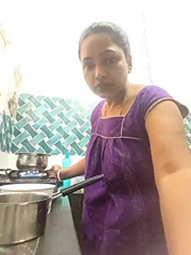 Hot-Tinaa online show from 02-21-26, 03:18