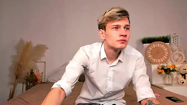 Snapshot of Volan_Starts chatting on 02-04-26, 04:07 Volan Starts online show from 02-04-26, 04:07