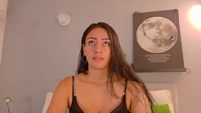 AmmyRouse   online show from 04-01-26, 11:22