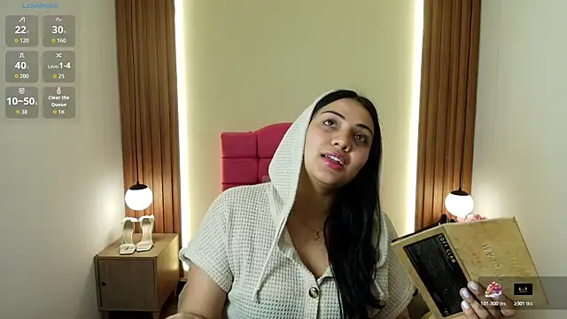 Snapshot of IvonneRoss_ chatting on 03-27-26, 12:05 IvonneRoss online show from 03-27-26, 12:05