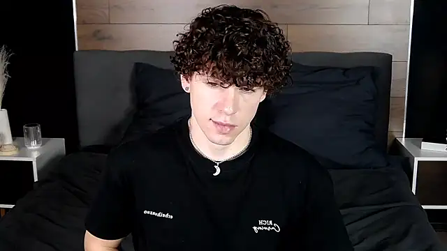 Snapshot of TylerGibson chatting on 02-06-26, 04:10 TylerGibson online show from 02-06-26, 04:10