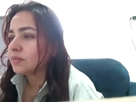 Snapshot of lunitahoney13 chatting on 02-19-26, 02:02 lunitahoney13 online show from 02-19-26, 02:02