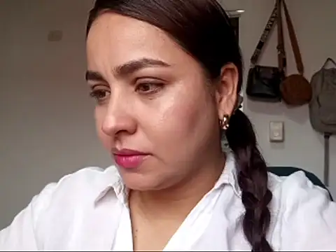 Snapshot of lunitahoney13 chatting on 02-20-26, 12:49 lunitahoney13 online show from 02-20-26, 12:49