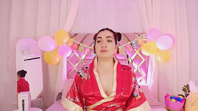 Snapshot of KathiaJenner chatting on 03-29-26, 12:05 KathiaJenner online show from 03-29-26, 12:05