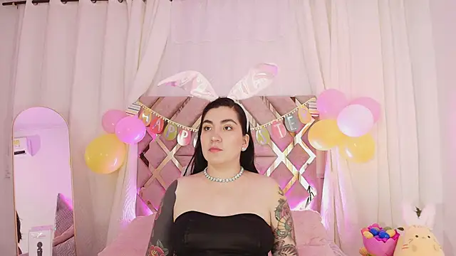 Snapshot of KathiaJenner chatting on 04-01-26, 11:22 KathiaJenner online show from 04-01-26, 11:22