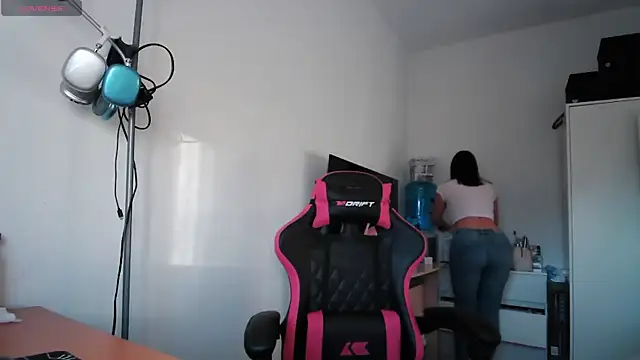 Yulian Milf online show from 03-28-26, 05:23