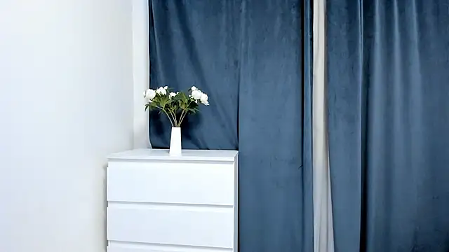 TreasaCrebs online show from 02-26-26, 09:25