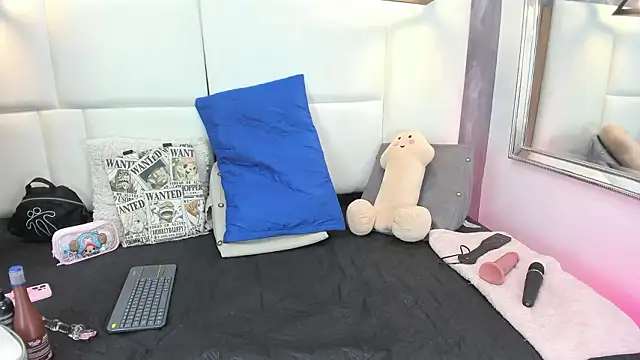 Snapshot of Martina_armos chatting on 02-12-26, 01:50 Martina armos online show from 02-12-26, 01:50