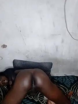 Chocolate Queenxx03 online show from 02-25-26, 10:36