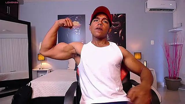 Snapshot of DanielHaloran chatting on 02-18-26, 08:27 DanielHaloran online show from 02-18-26, 08:27