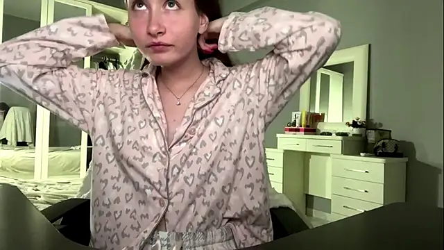 Iuckystar19 online show from 01-18-26, 03:16