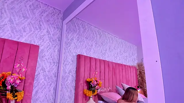 chiarabonds online show from 02-06-26, 05:05