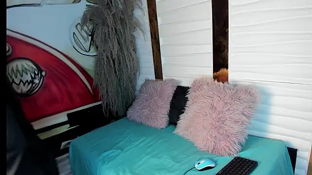 Snapshot of Mila_toro chatting on 02-02-26, 07:56 Mila toro online show from 02-02-26, 07:56