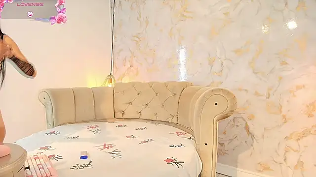 Snapshot of tifanibrown chatting on 02-05-26, 01:16 tifanibrown online show from 02-05-26, 01:16