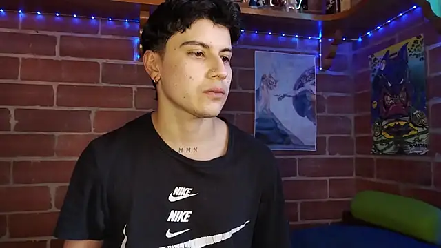 Snapshot of PaulDamico chatting on 02-10-26, 01:37 PaulDamico online show from 02-10-26, 01:37