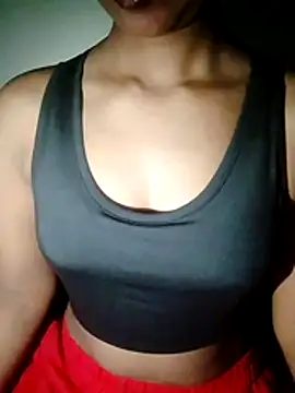 Snapshot of Ayesha_Khan1 chatting on 02-21-26, 04:46 Ayesha Khan1 online show from 02-21-26, 04:46