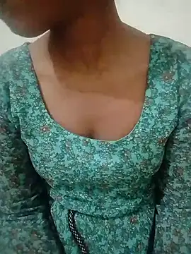 Snapshot of Ayesha_Khan1 chatting on 02-27-26, 04:56 Ayesha Khan1 online show from 02-27-26, 04:56