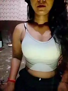 Ayesha Khan1 online show from 04-07-26, 12:33