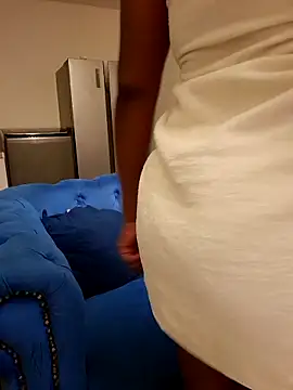 Snapshot of Barbieee1301 chatting on 02-20-26, 07:03 Barbieee1301 online show from 02-20-26, 07:03