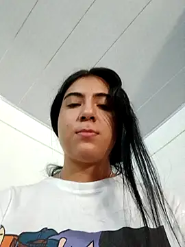 Snapshot of Ailen-cute chatting on 02-02-26, 03:11 Ailen-cute online show from 02-02-26, 03:11