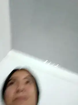 Snapshot of Ailen-cute chatting on 02-18-26, 06:26 Ailen-cute online show from 02-18-26, 06:26