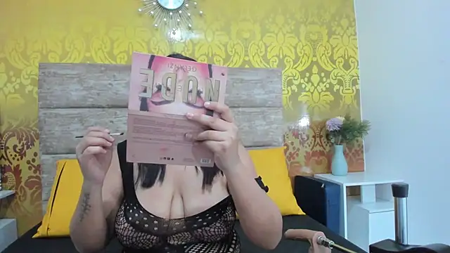 Snapshot of elianacollins23 chatting on 02-10-26, 02:59 elianacollins23 online show from 02-10-26, 02:59