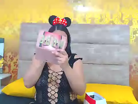 Snapshot of elianacollins23 chatting on 02-21-26, 03:51 elianacollins23 online show from 02-21-26, 03:51